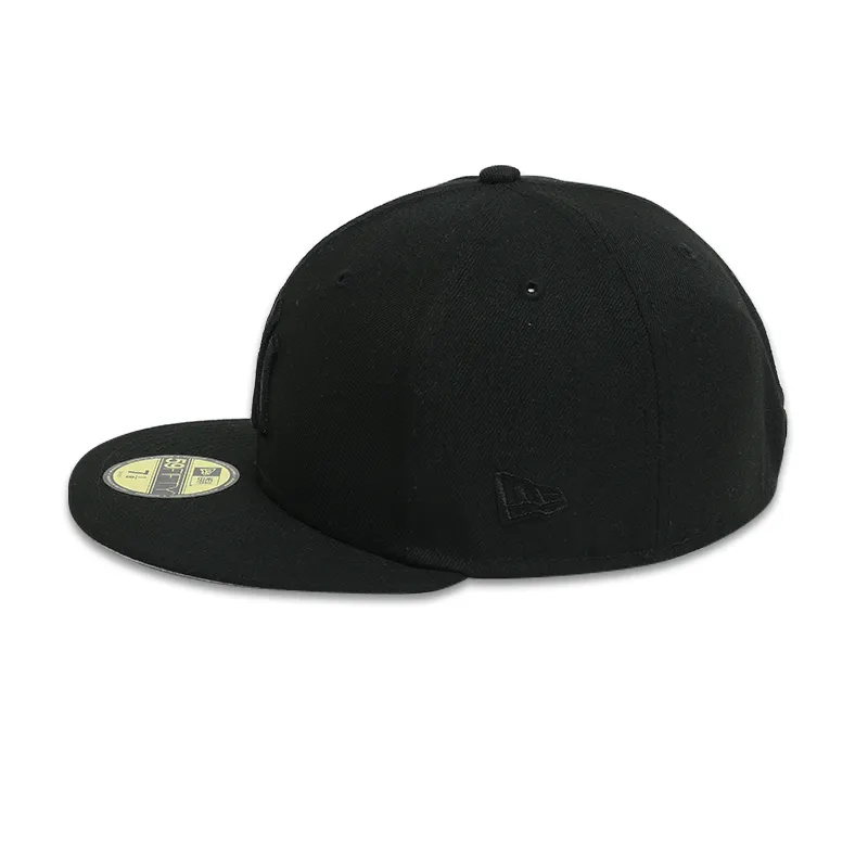 [11591128] New Era New York Yankees Blackout Basic 59FIFTY Fitted Hats