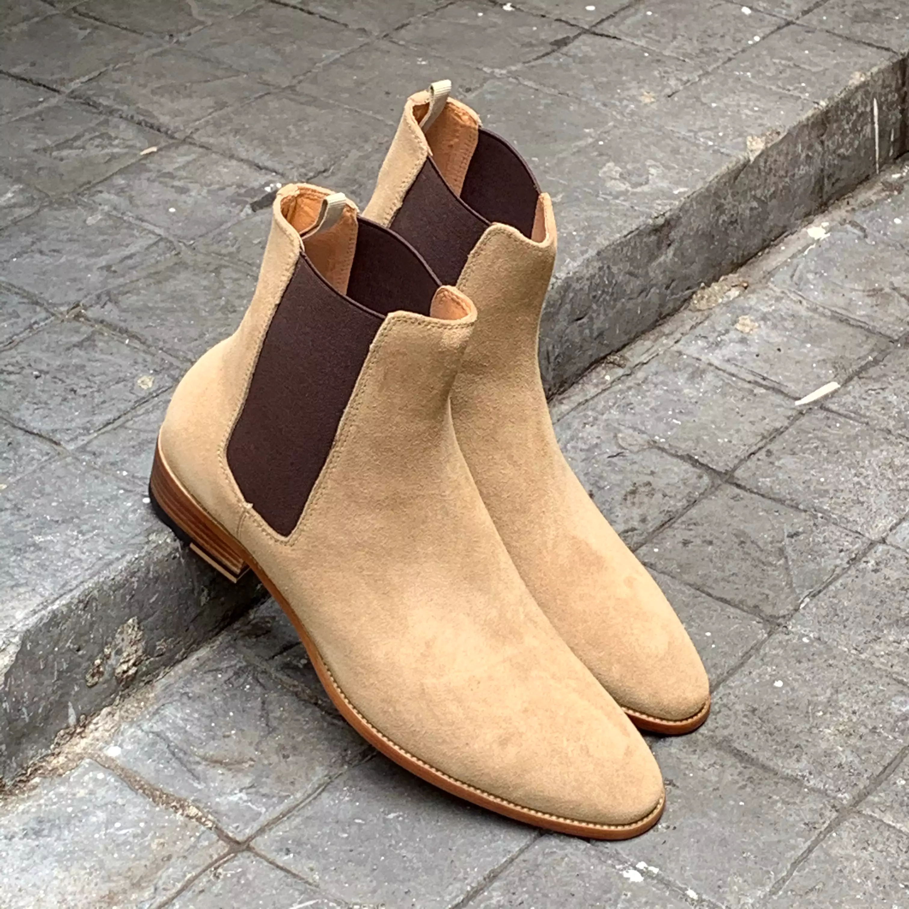 901 Chelsea Boots Suede Beige x 6.5 inch