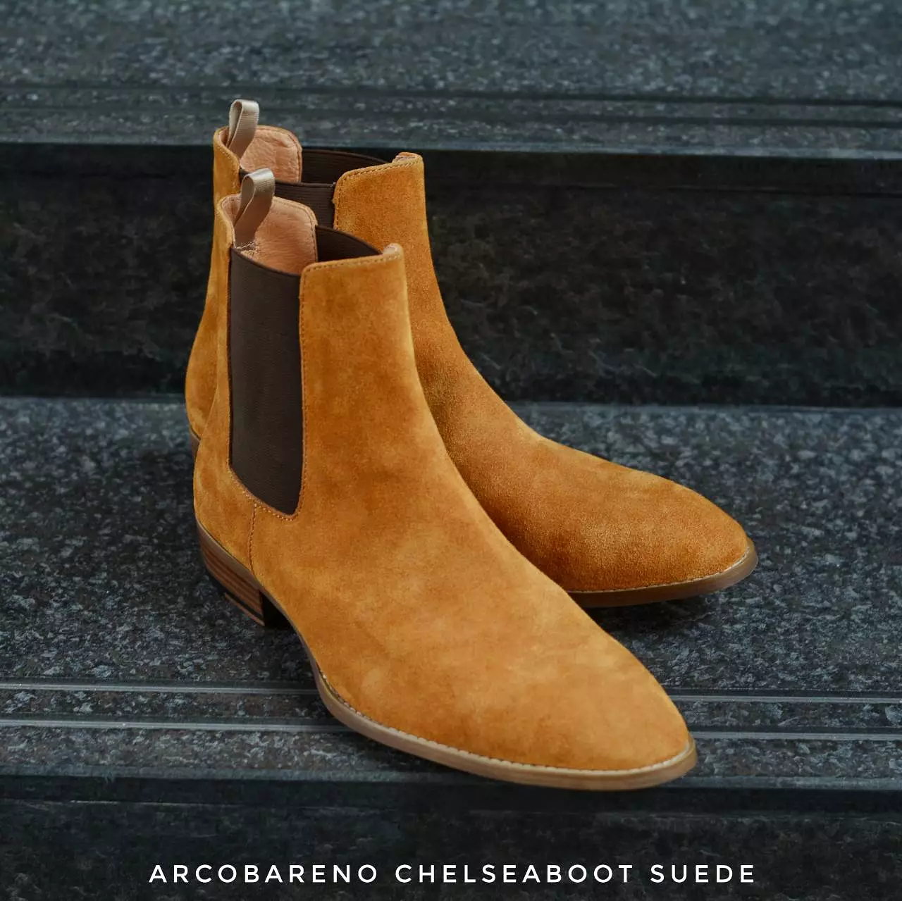 901 Chelsea Boots Suede Light-Tan