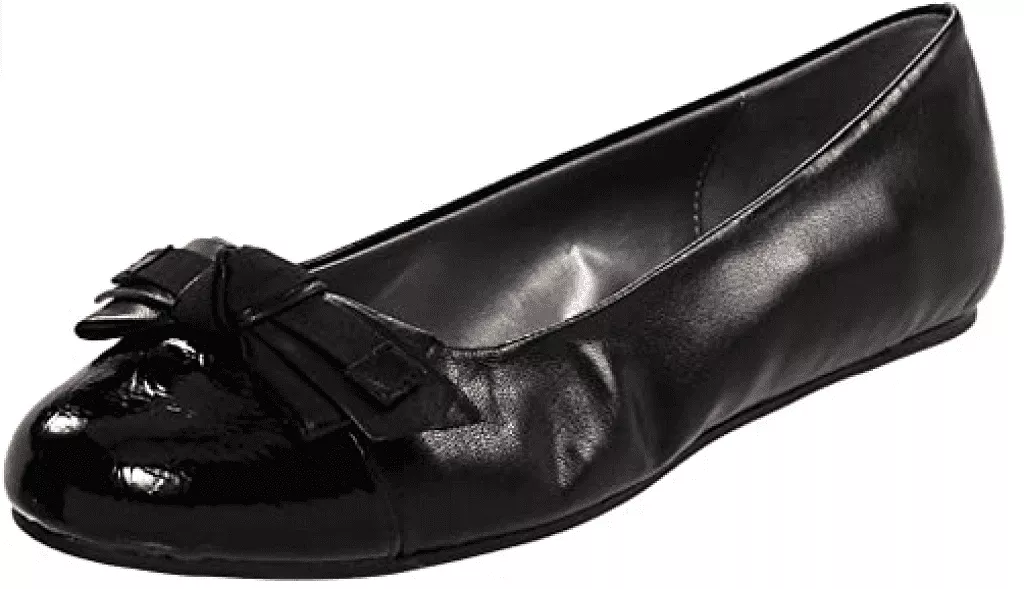 ADRIENNE VITTADINI Women's •Vickie• Ballet Flat