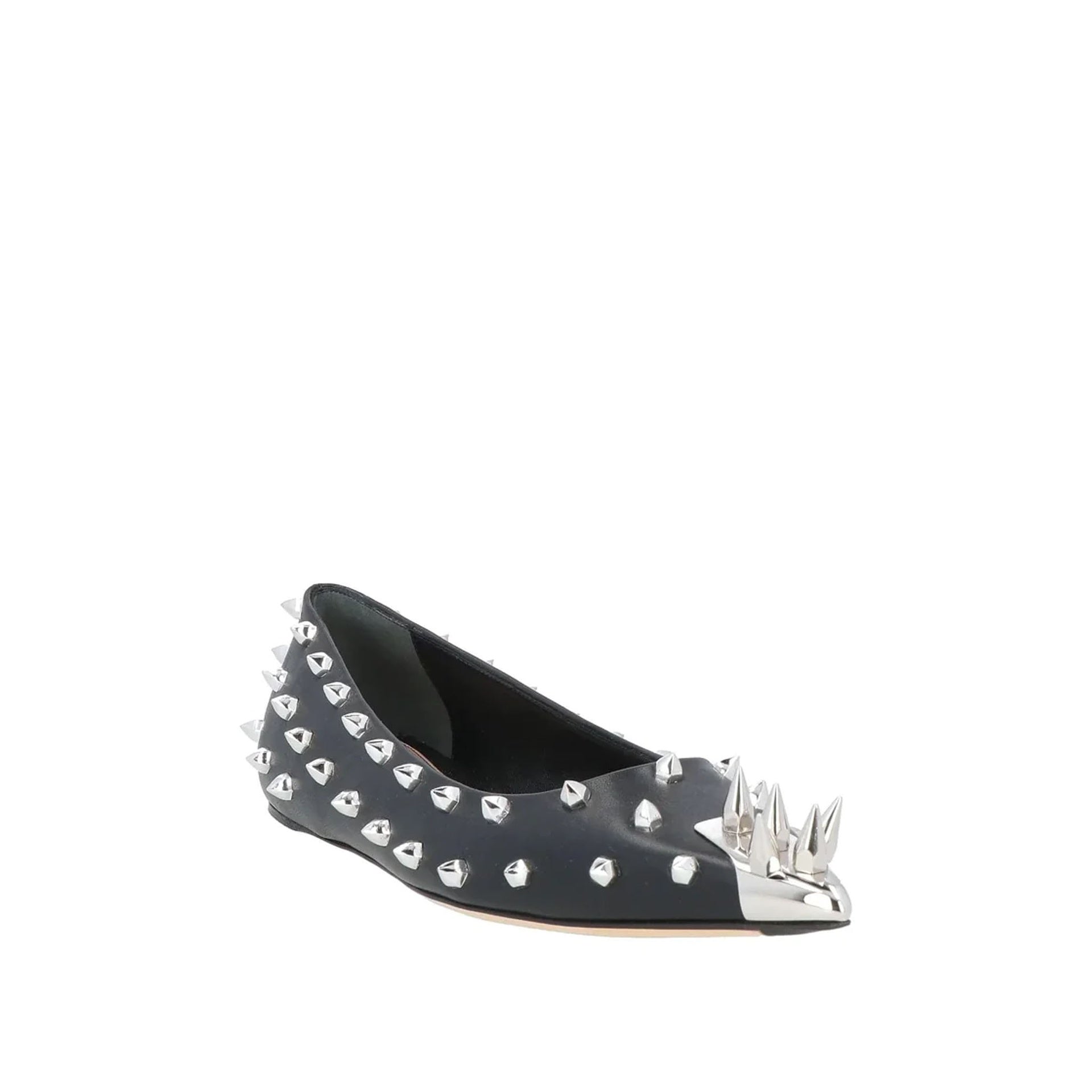 Alexander Mcqueen Punk in pelle con borchie SCARPE BASSE