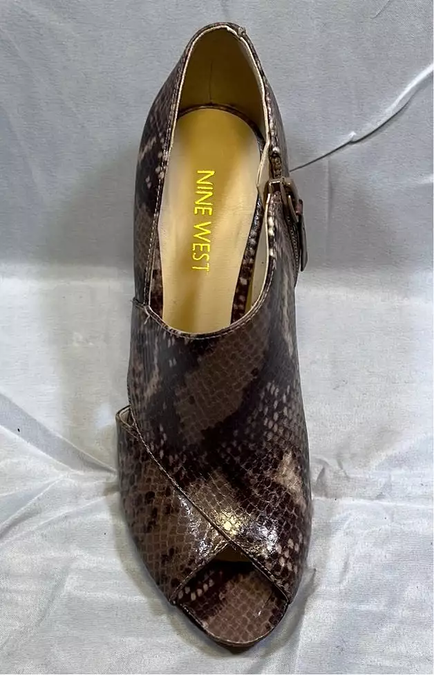 NINE WEST Women's •Sheldon• Peep-toe Snake Skin Pump